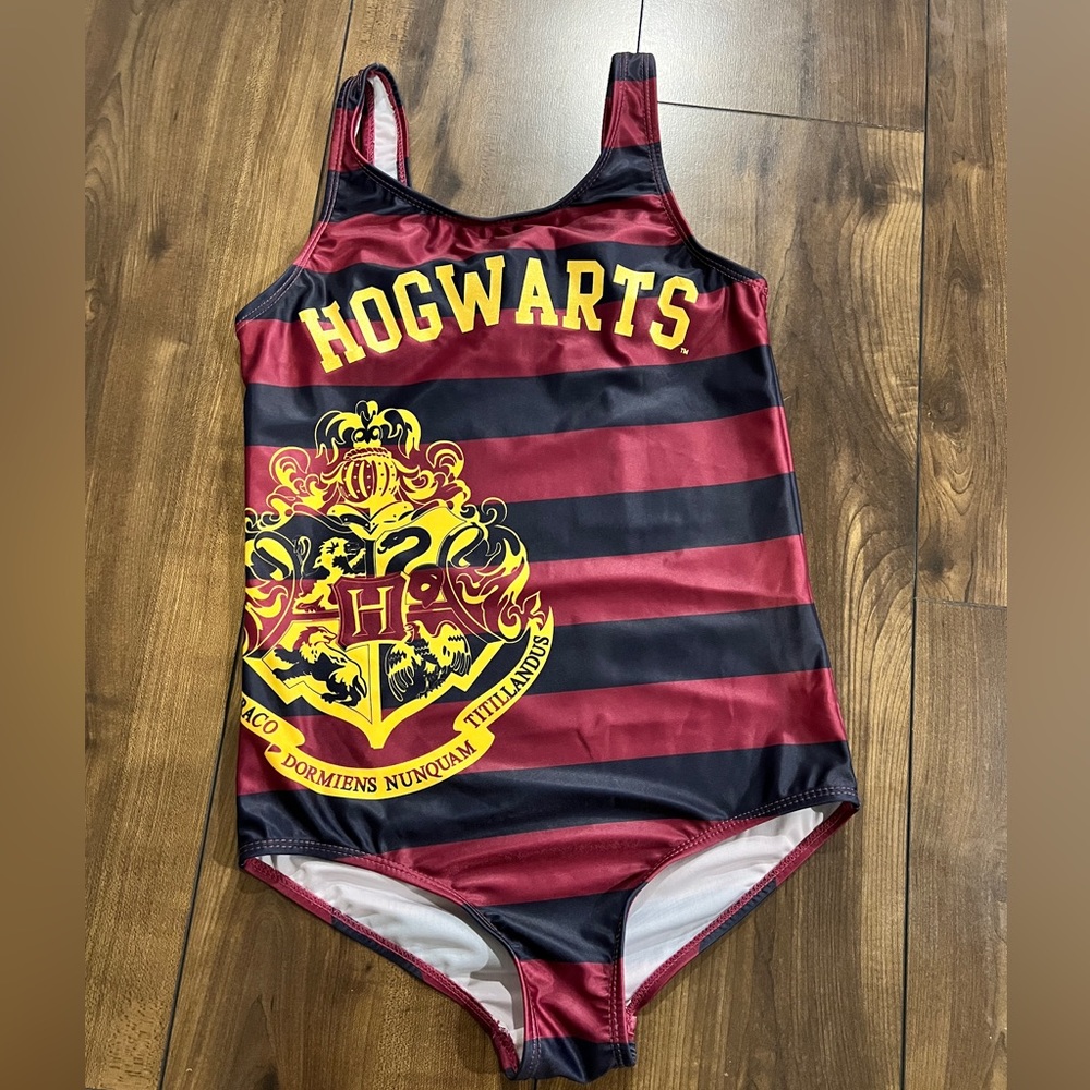 ⭐️ SOLD 🌟 Harry Potter Hogwarts Girls Swimsuit size 12